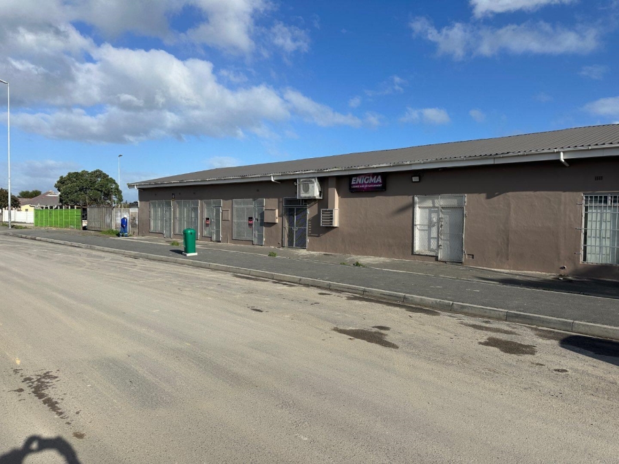 To Let commercial Property for Rent in Eersterivier Western Cape